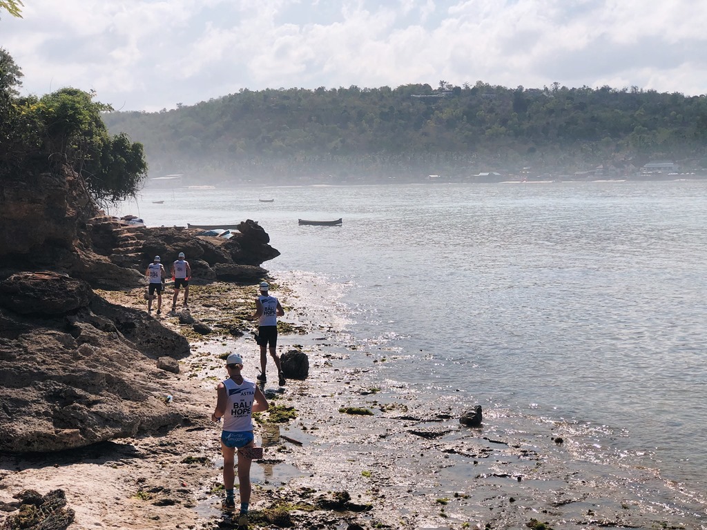 International Runners from Five Countries Participate in the Swimrun Event, Nusa Lembongan